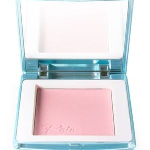 BNIB Rain Cosmetic Glowing Blush Peep Show